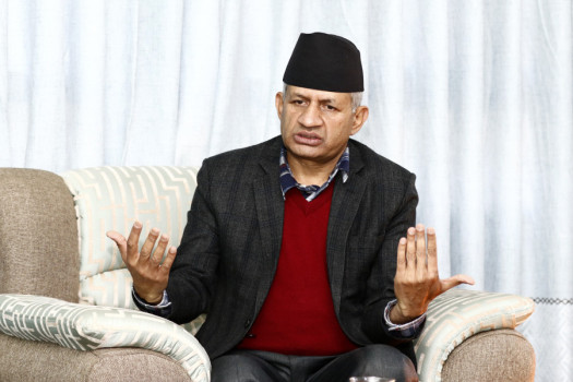 प्रचण्डको अभिव्यक्तिप्रति प्रदीप ज्ञवालीको आक्रोश - अनुहार हेरेर निर्दोष सावित गर्ने तपाईं को ? 